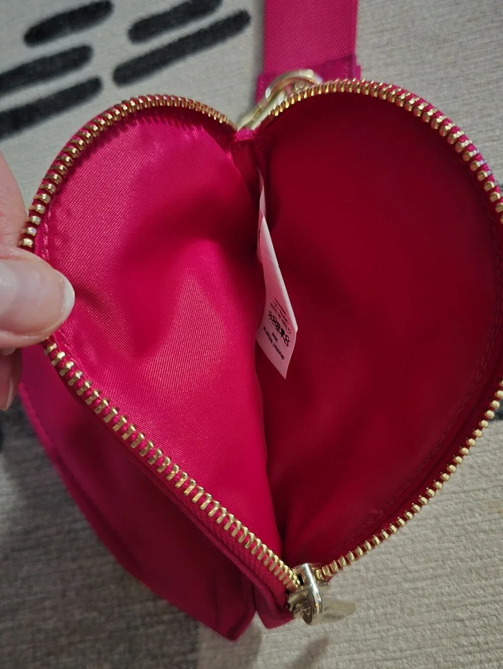 Lululemon Dual Pouch Wristlet Heart Valentines Day Passionate Gold Limited